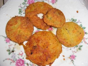 Fried green tomatoes ready to serve.